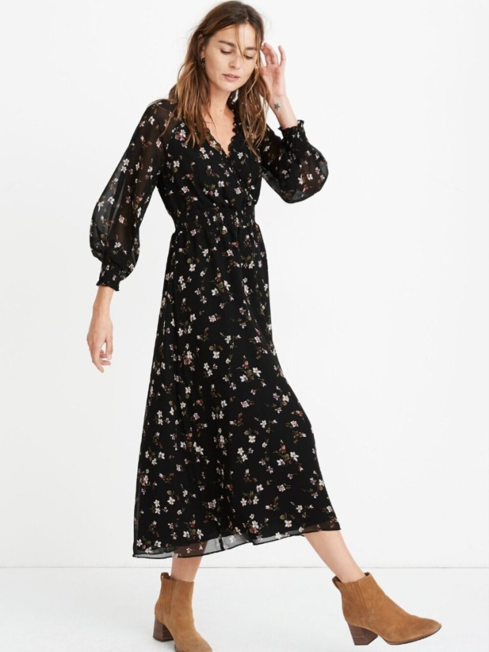 Madewell Georgette Smocked Midi Dress in Backyard Blooms size Medium - Picture 2 of 11